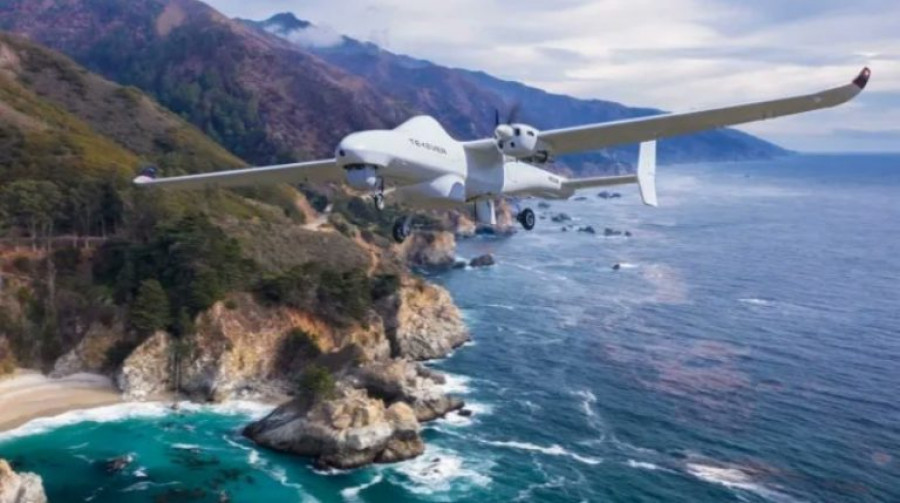 Dron en vuelo. Foto Tekever