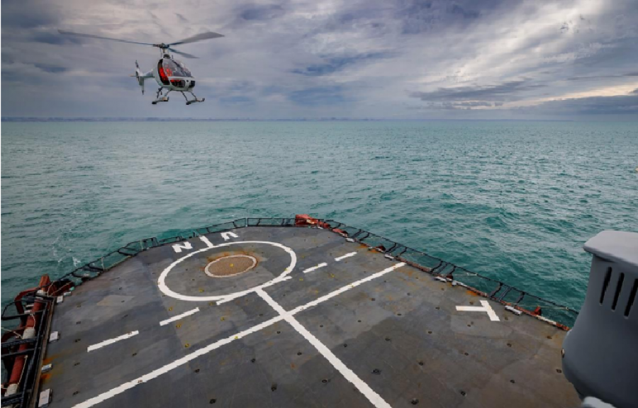 Helic´ptero VSR700 volando sobre un buque de la Armada francesa. Foto Airbus