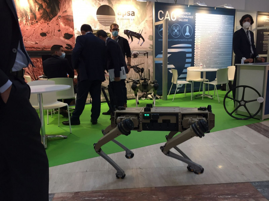 Perro robot de Ghost Robotics presentado por A. Paukner.