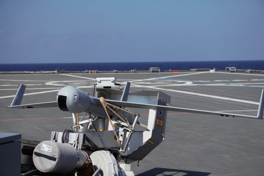 RPAS Scaneagle en la cubierta del buque de asalto anfibio Castilla. Foto Armada