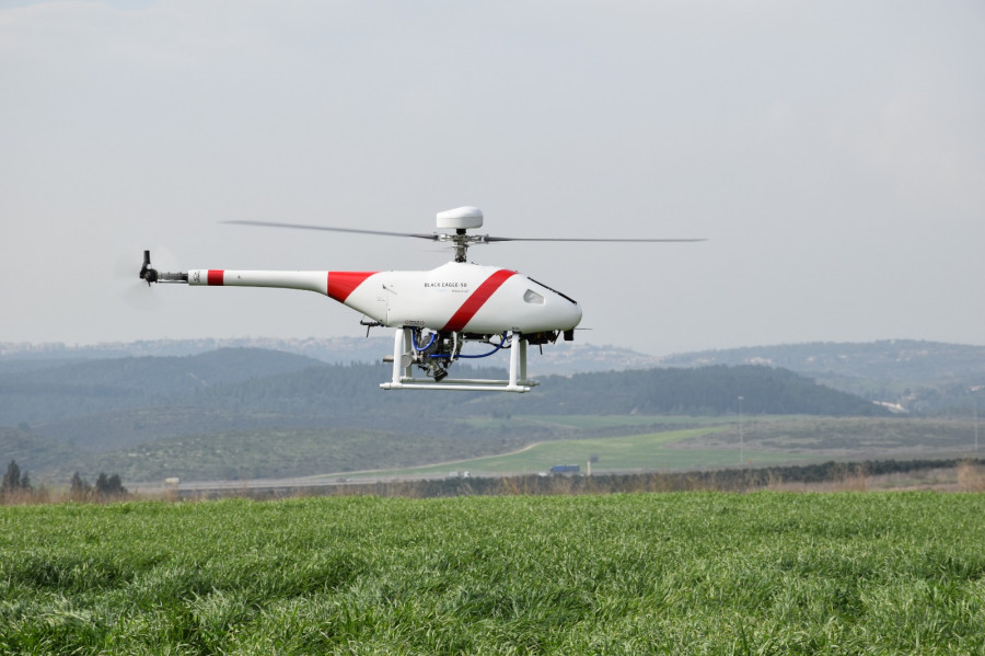 Black Eagle 50H en vuelo. Foto Steadicopter