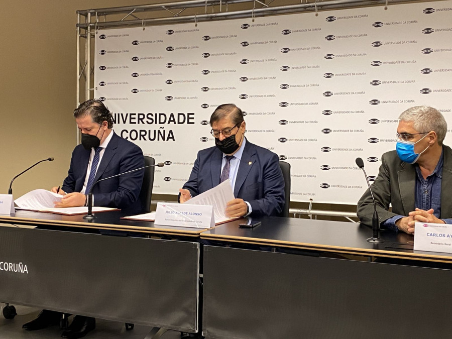 Firma del contrato. Foto ITG