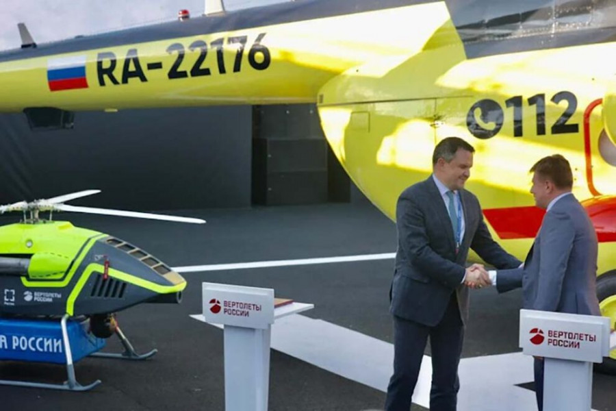 Firma del acuerdo entre Russian Helicopters y Correos de Rusia. Foto Russian Helicopters