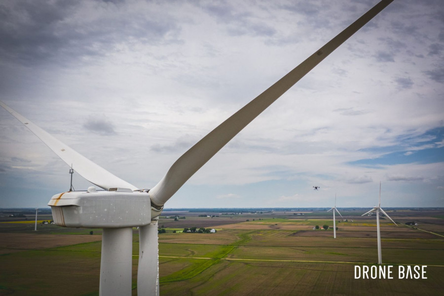 Aplicación de la empresa. Foto DroneBase.