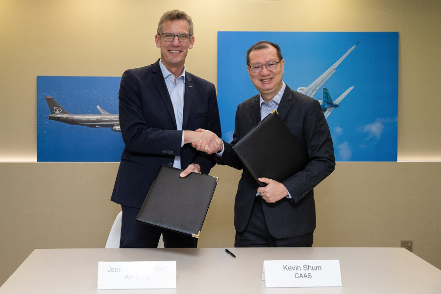 Firma del acuerdo. Foto Airbus.