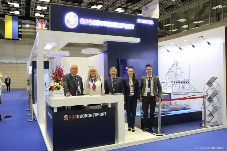 Equipo de Rosoboronexport. Foto Rosoboronexport.