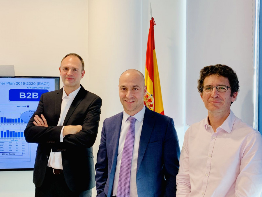 De izquierda a derecha -Daniel García-Monteavaro, Xavier Benavent y Javier Fenoll. Foto Enaire.