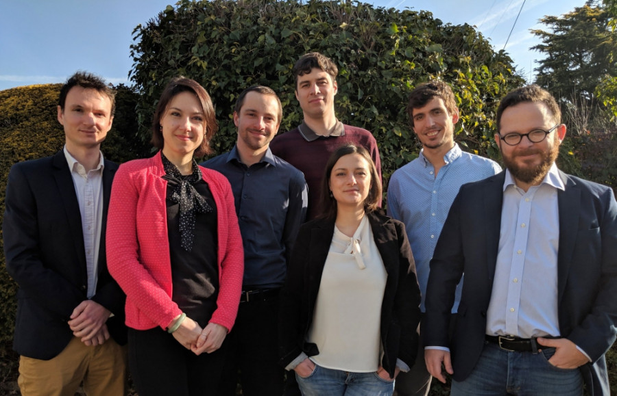 El equipo de Involi tras la firma del acuerdo. Foto Involi.