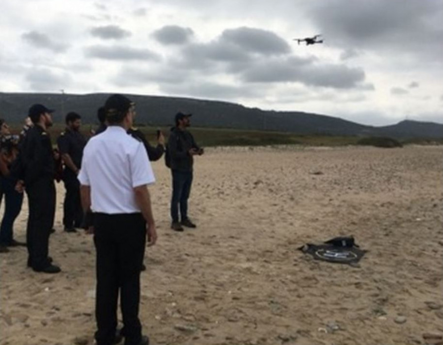 Ensayos con drones en la playa de El Retin Foto Armada Espanola