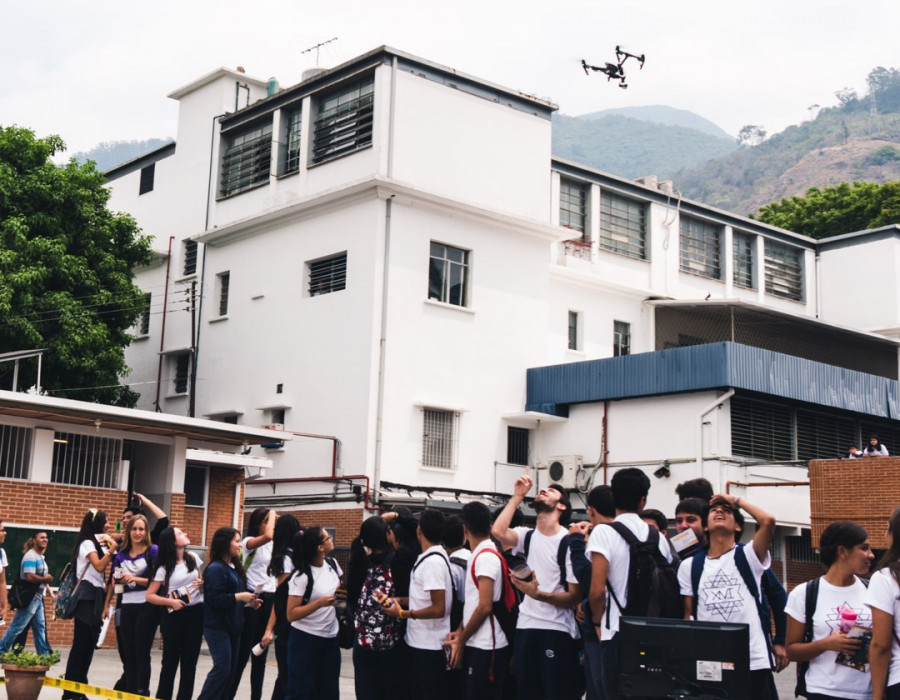 150512 maxdrone venezuela 1080x886