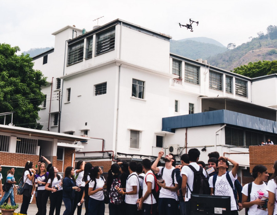 150512 maxdrone venezuela 1080x923