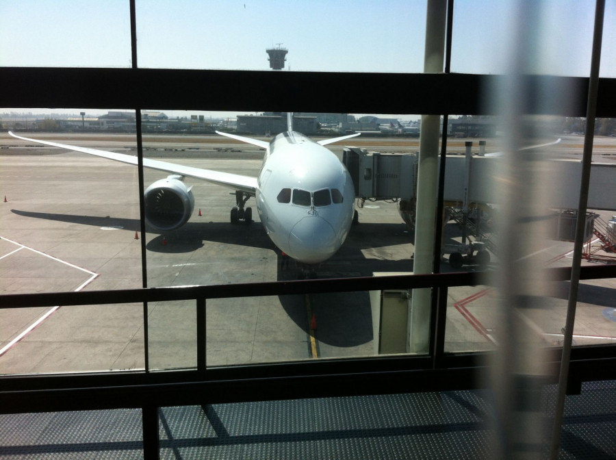 160526 avion comercial aeropuerto gines soriano forte