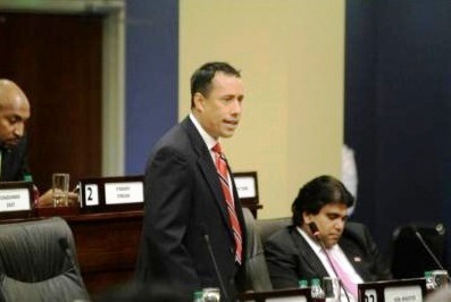 131212 09 DIC Trinidad  Tobago presupuesto Defensa 2014 CEH parlamento trindad tobago 397x266