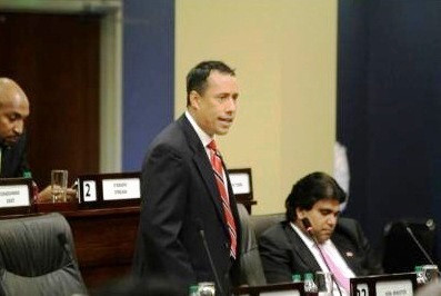 131212 09 DIC Trinidad  Tobago presupuesto Defensa 2014 CEH parlamento trindad tobago 397x266