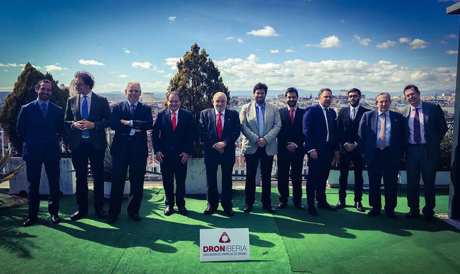 160503 creacion constitucion droniberia droniberia