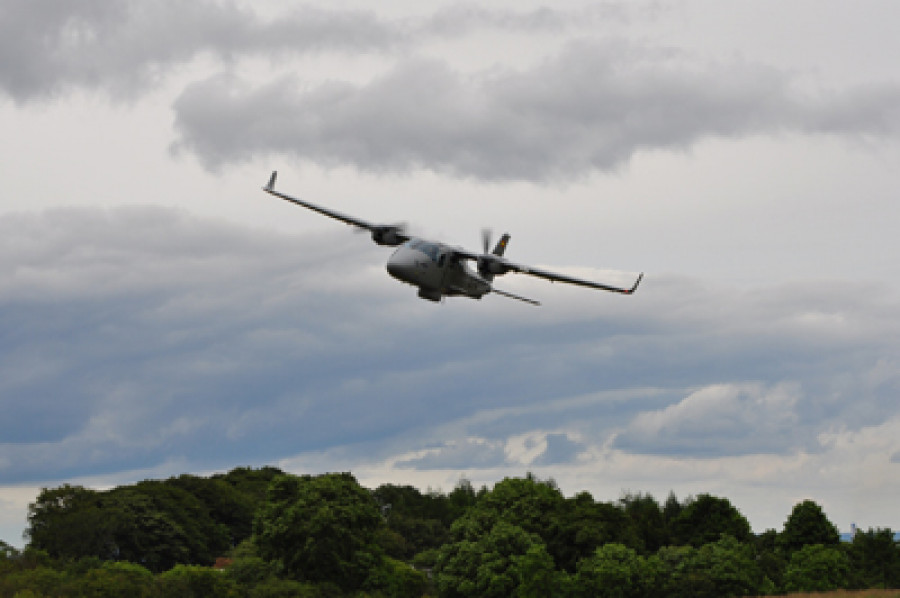 151013 avion P2006T MRI Indra