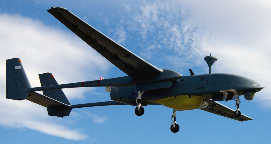 IAI Heron 1 in flight 2