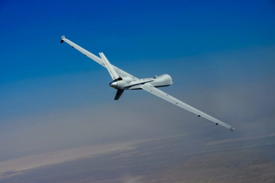 PredB Blk5 Guardian NoMarkings inFlight GB 2013 RollB 1 WEB 961x640 1