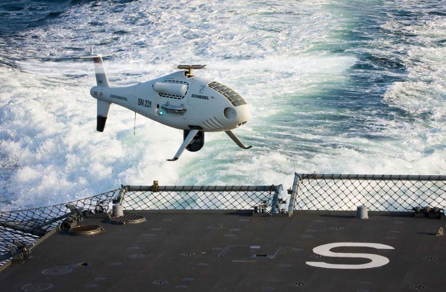Camcopter-100 operando en un ejercicio alemán. Foto German Navy