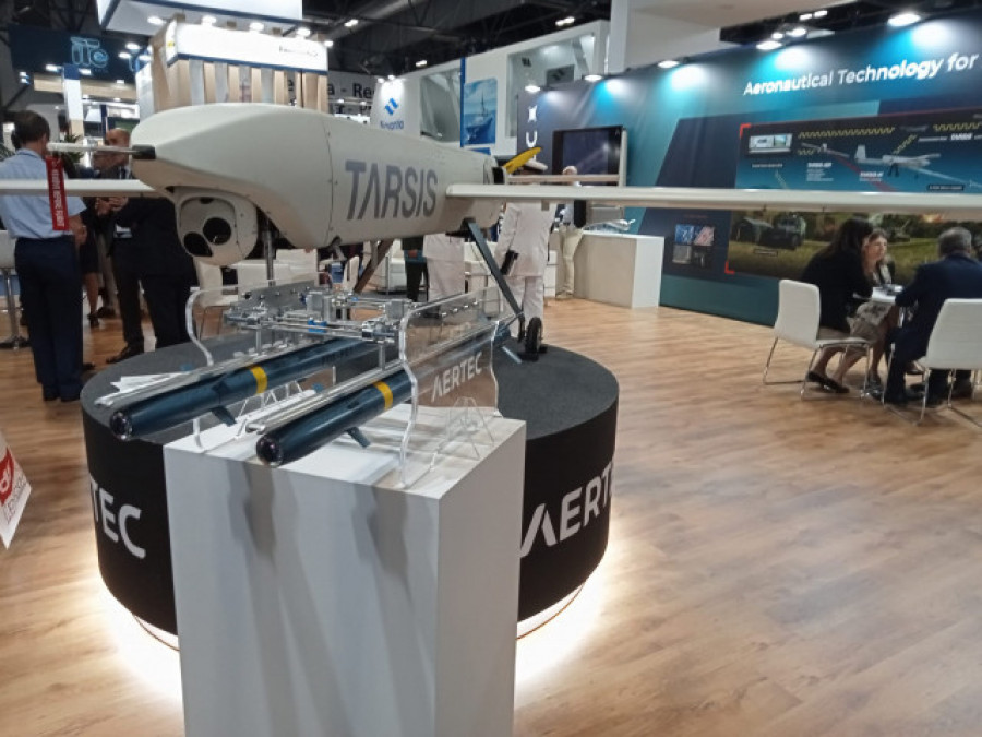 Aertec expone en Madrid su dron Tarsis-W capaz de portar cuatro micromisiles A-Fox