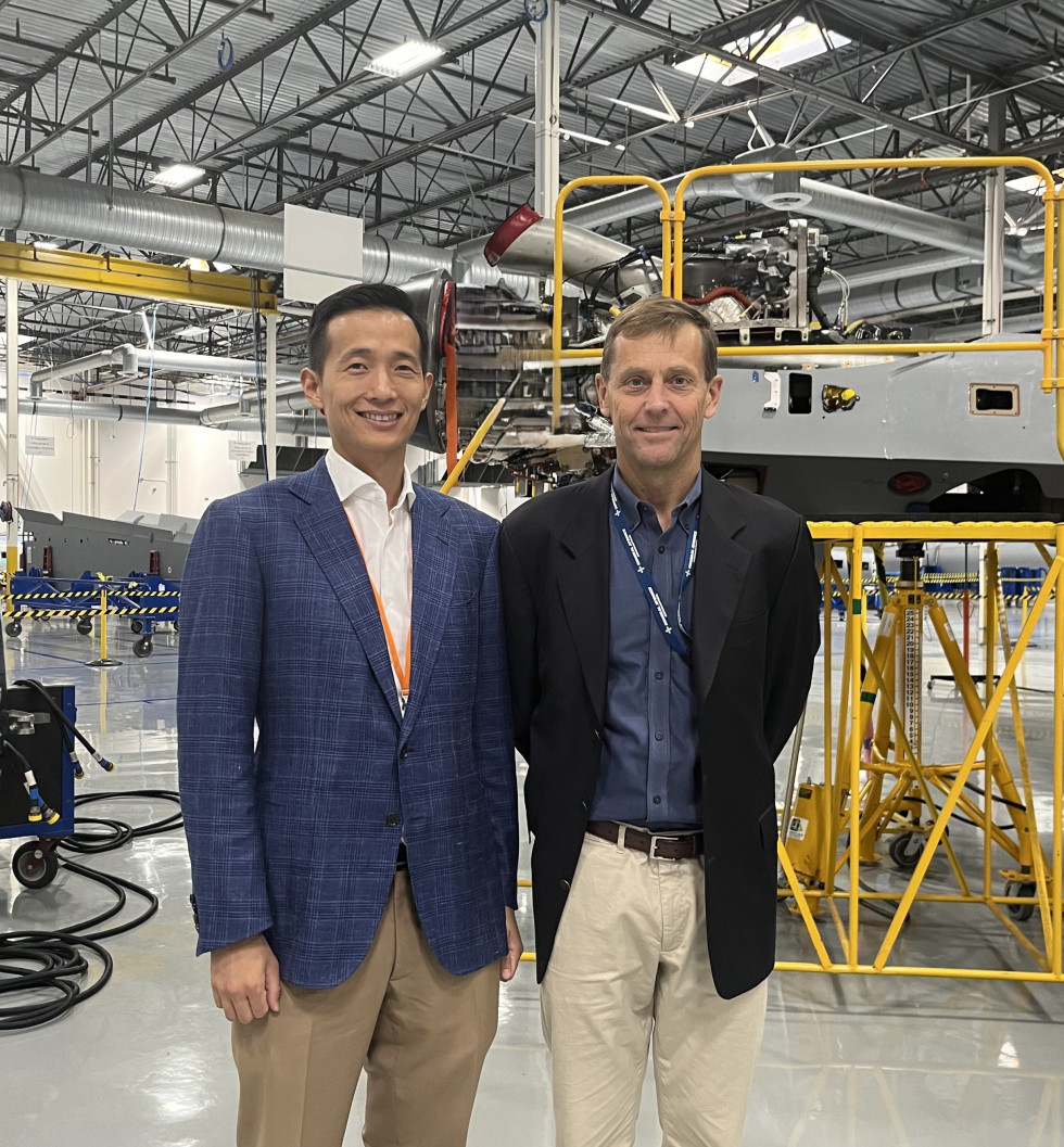 Dong Kwan Kim, Vice Chairman of Hanwha (left), visited GA ASI headquarters in San Diego, USA, and met with Linden Blue, Vice Chairman of GA ASI.