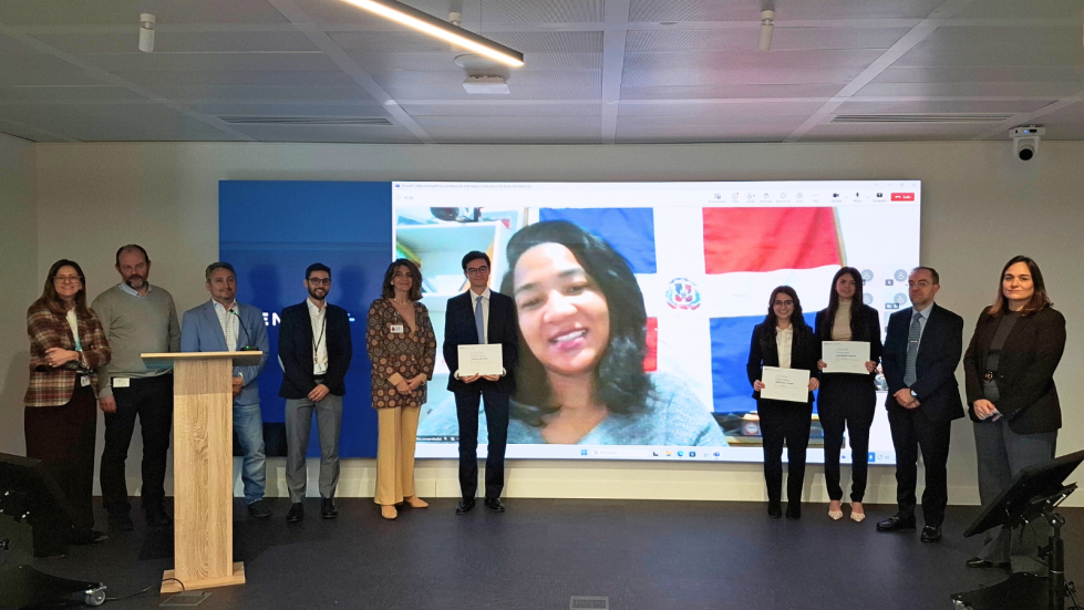 IMG entrega premios 3 edicion concurso ideas negocio