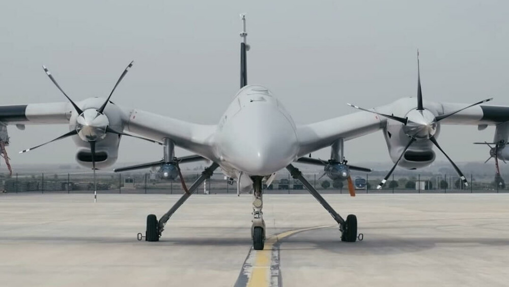 El UCAV Akinci de Baykar lanza por primera ver un misil guiado por láser