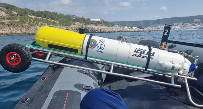 Dron submarino Sparus II IQUA en un ejercicio con la Armada