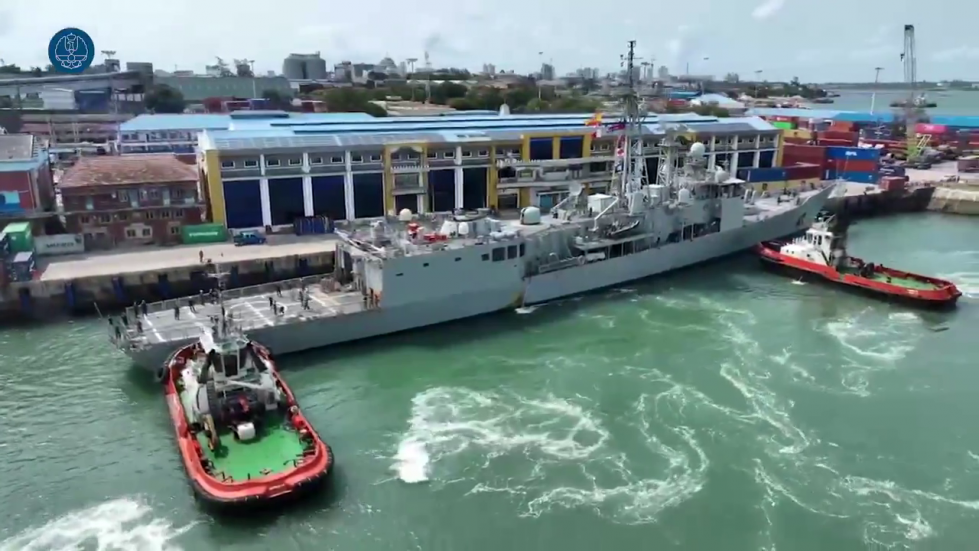 La fragata española Navarra recala en Mombasa, donde realizará diversas actividades con la Marina de Kenia
